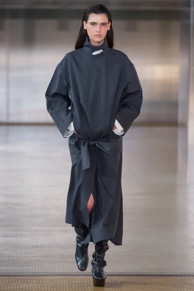Look 17